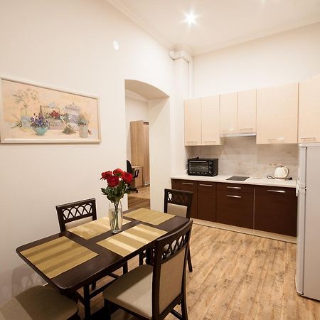 Wonderful Flat On City Center أوزهورود المظهر الخارجي الصورة