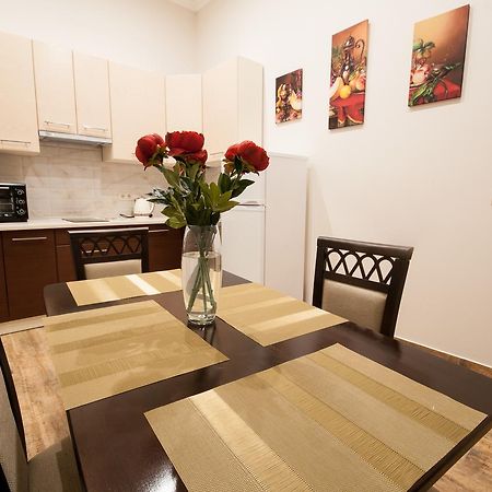Wonderful Flat On City Center أوزهورود المظهر الخارجي الصورة
