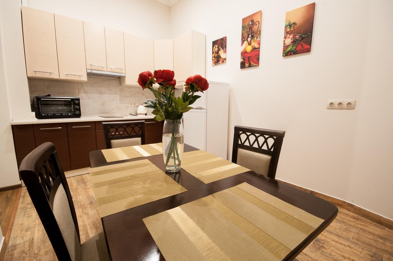 Wonderful Flat On City Center أوزهورود المظهر الخارجي الصورة